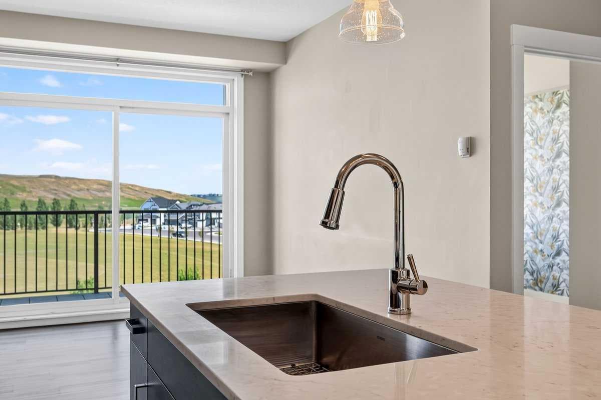 418, 10 Walgrove Walk SE