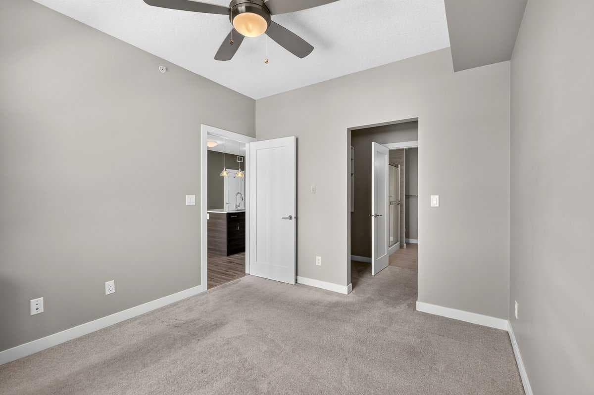 418, 10 Walgrove Walk SE