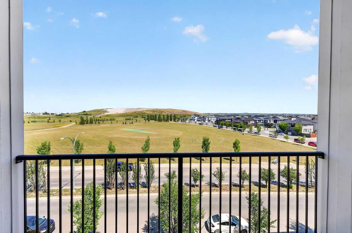 418, 10 Walgrove Walk SE