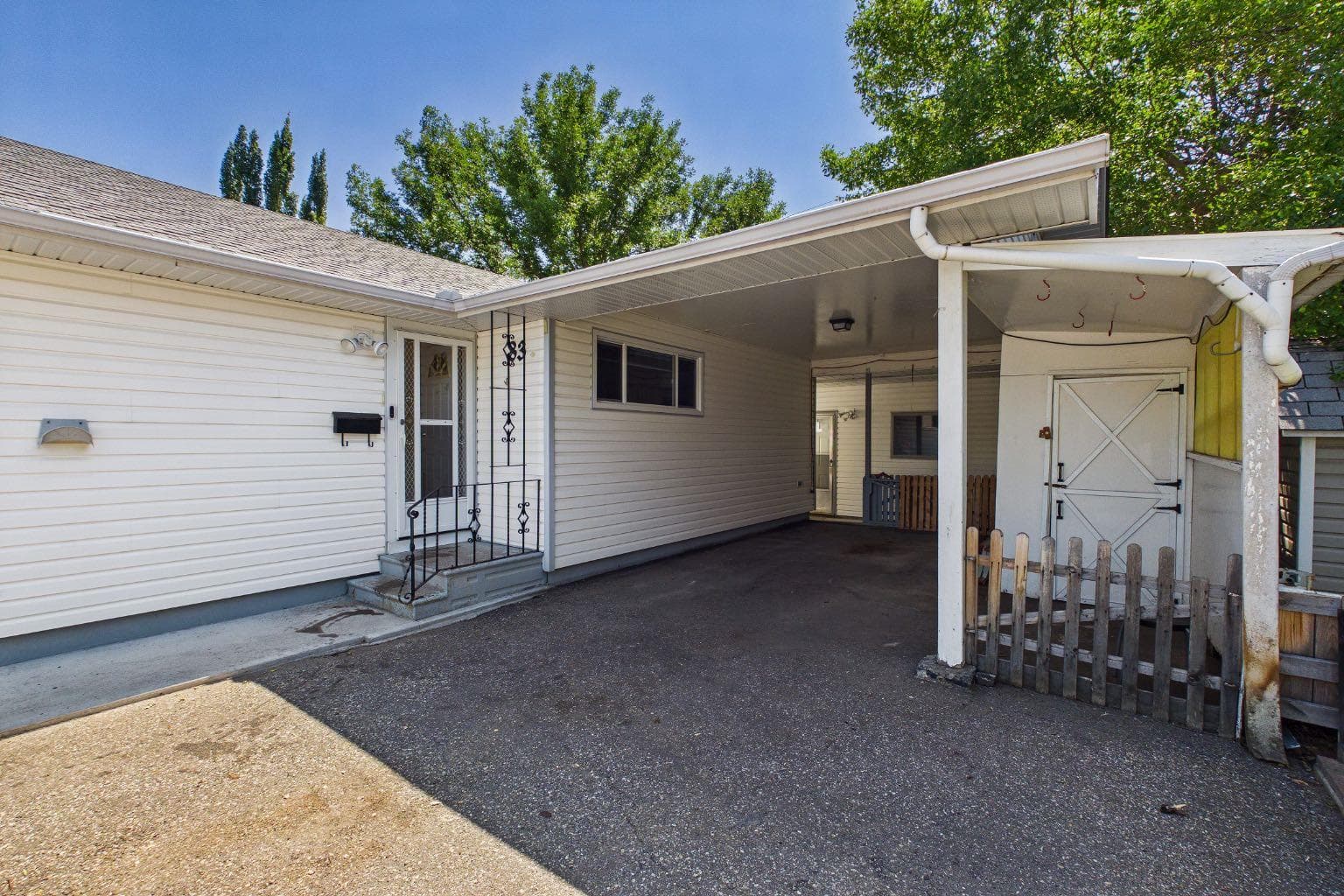 83 Westover Drive SW