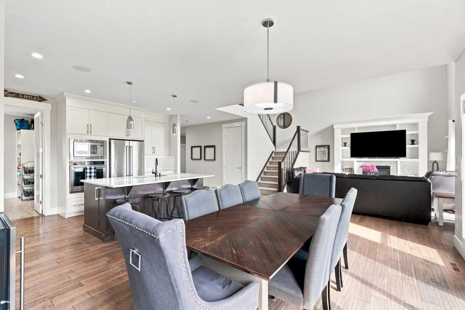 114 Kinniburgh Road 