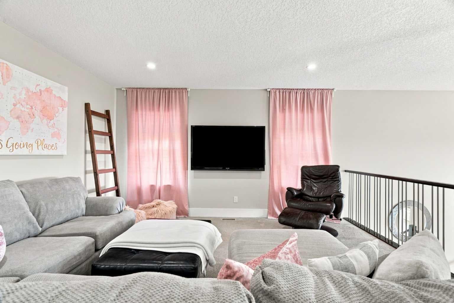 114 Kinniburgh Road 
