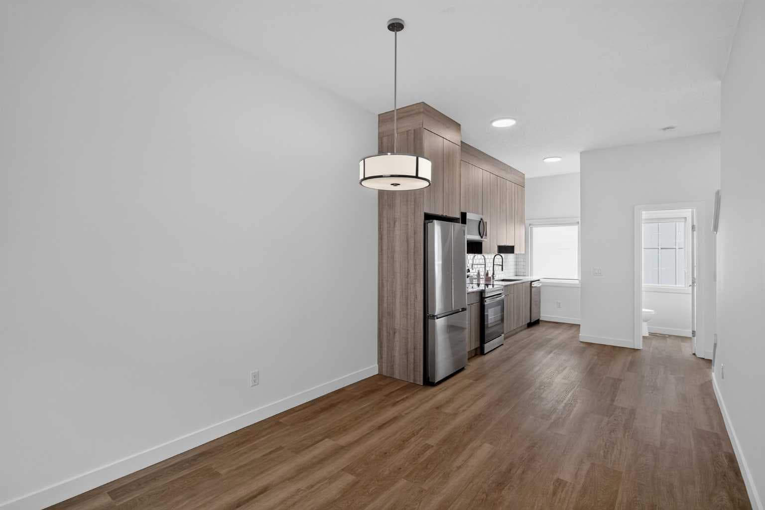 202, 101 Panatella Square NW