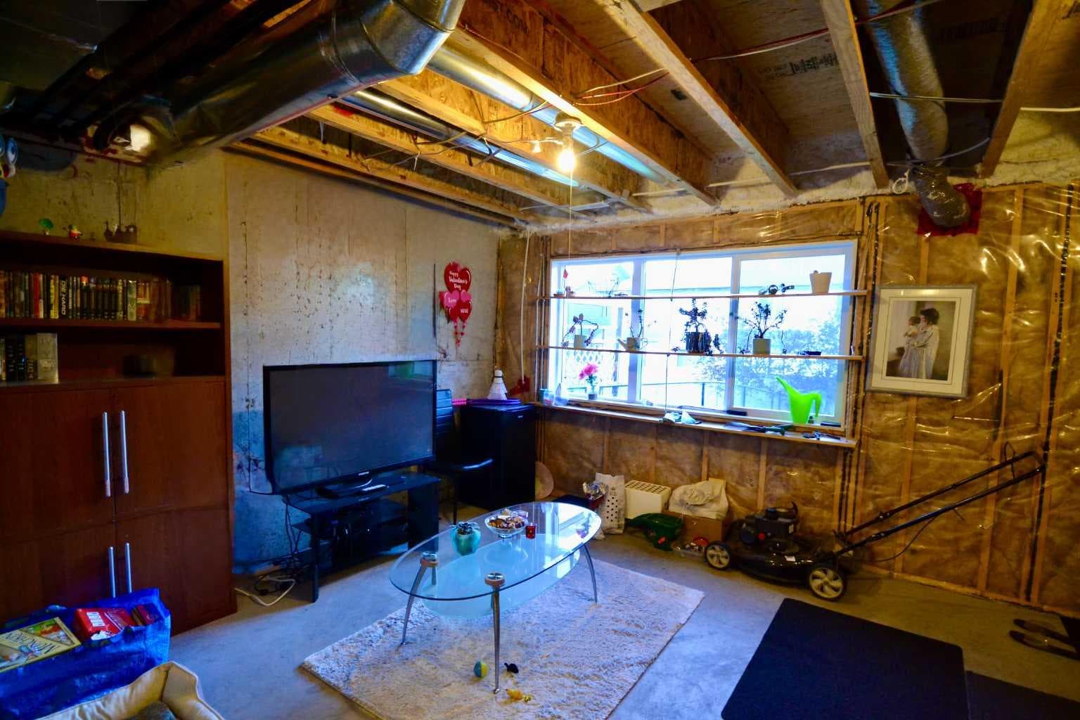 613 Hillcrest Road SW