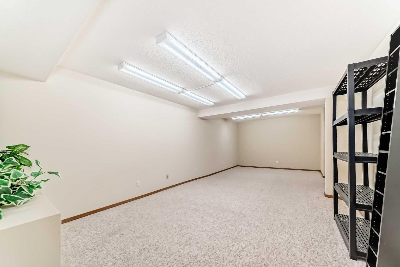 16 Edenwold Green NW