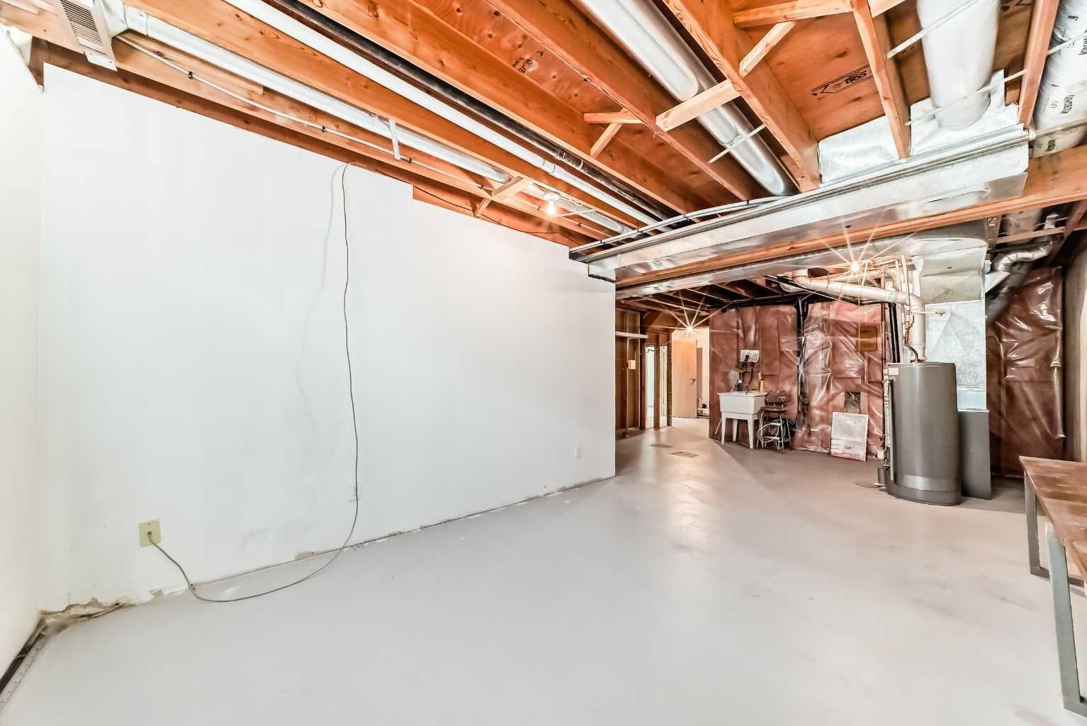 16 Edenwold Green NW