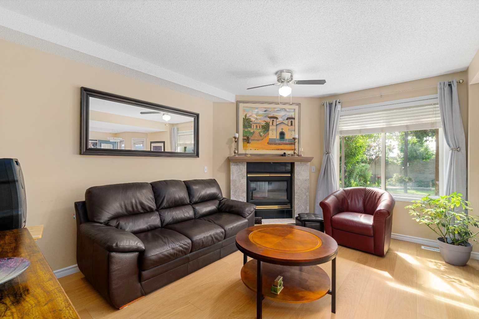 232 Harvest Glen Place NE