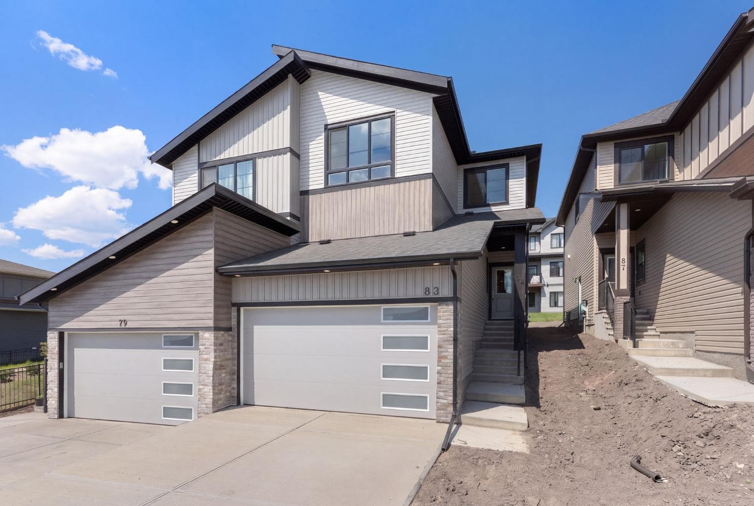 83 Heritage Manor 