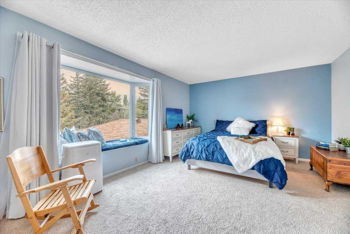 168 Midpark Gardens SE