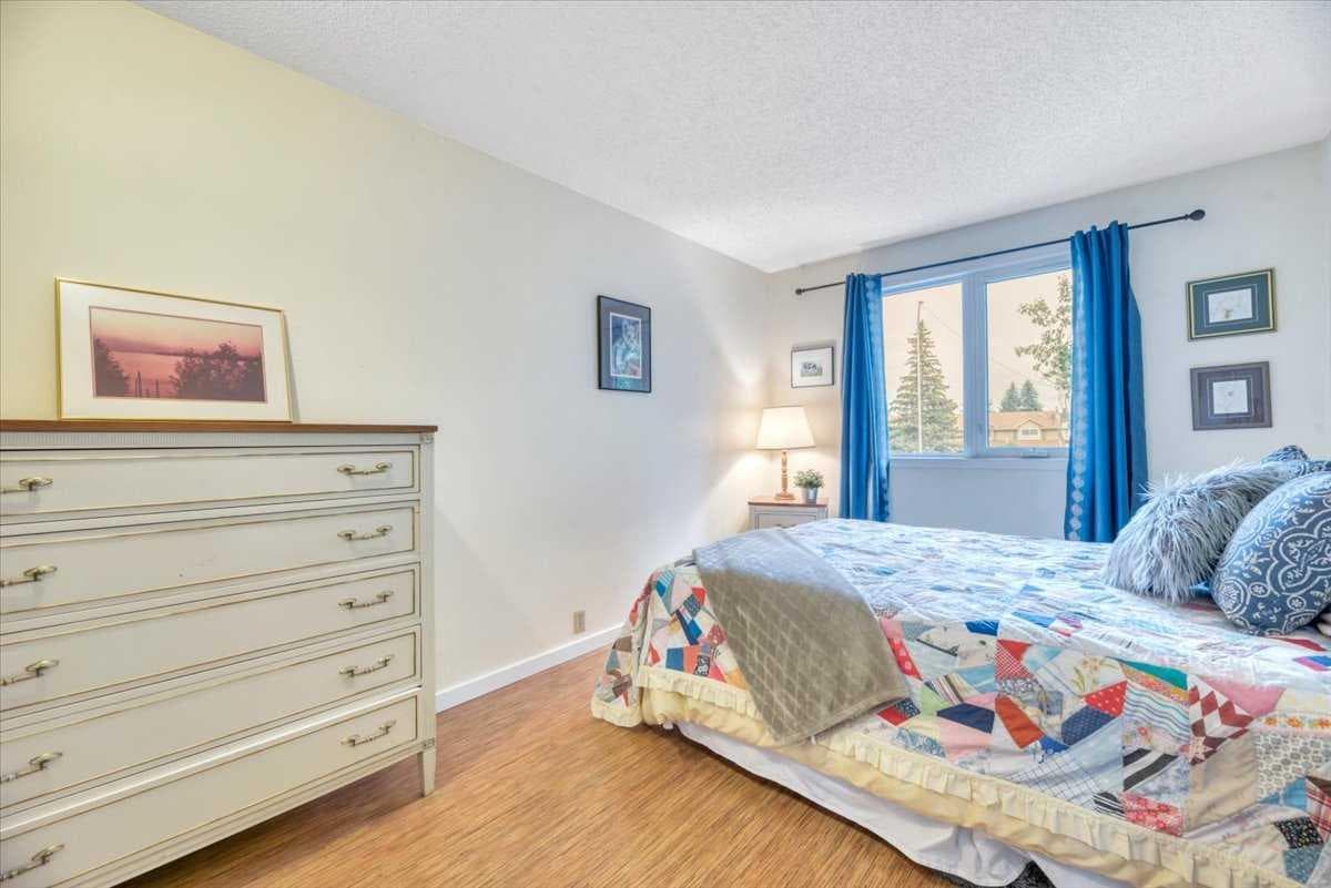 168 Midpark Gardens SE