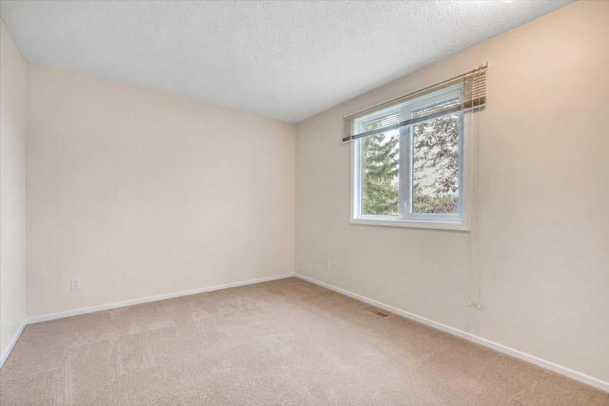168 Midpark Gardens SE