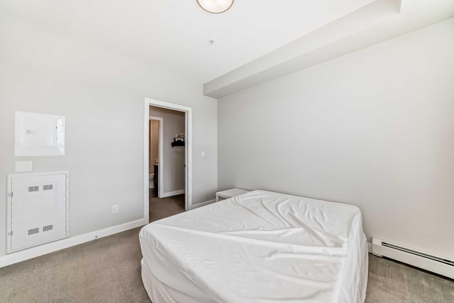 3210, 95 Burma Star Road SW