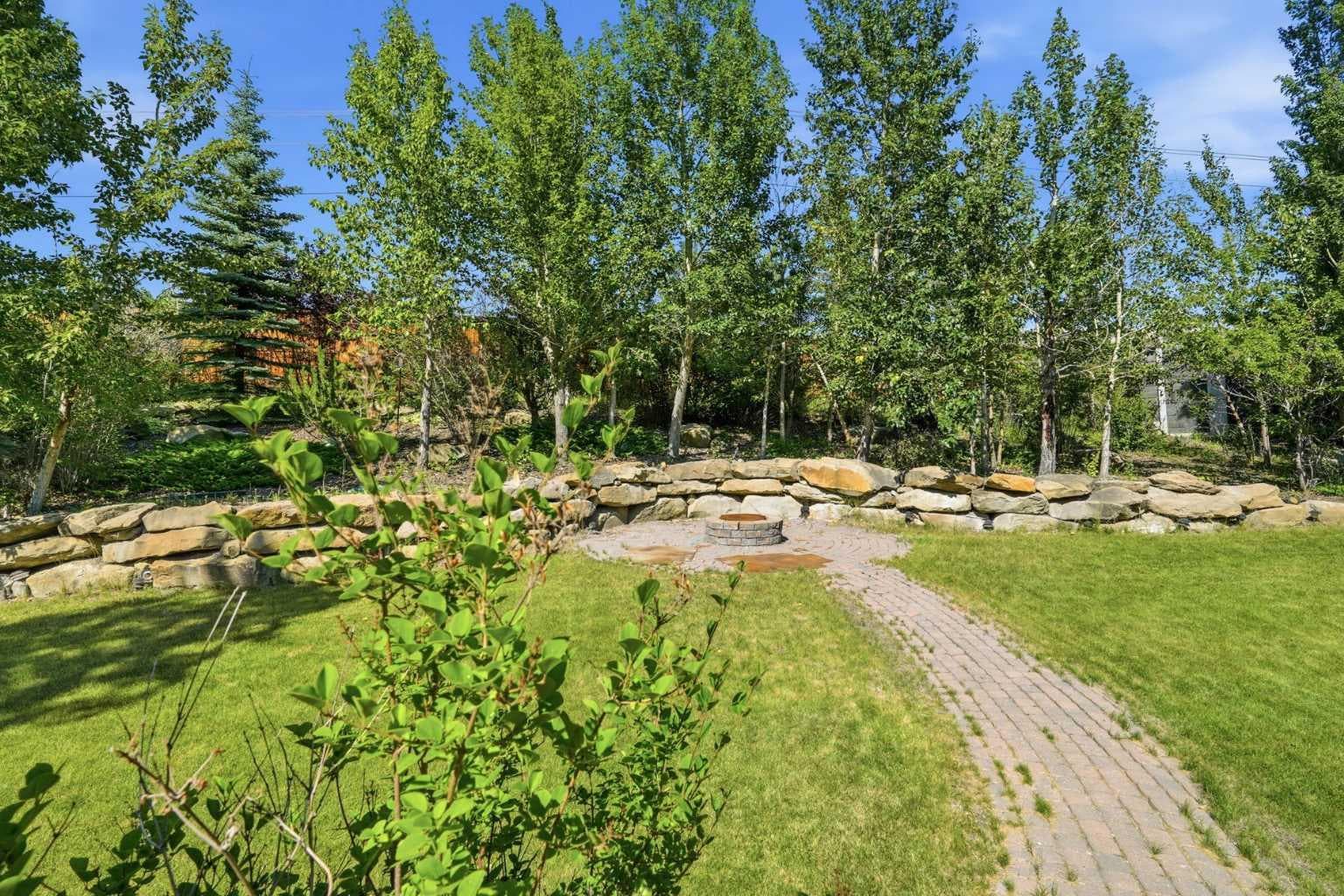 242 Tusslewood Grove NW