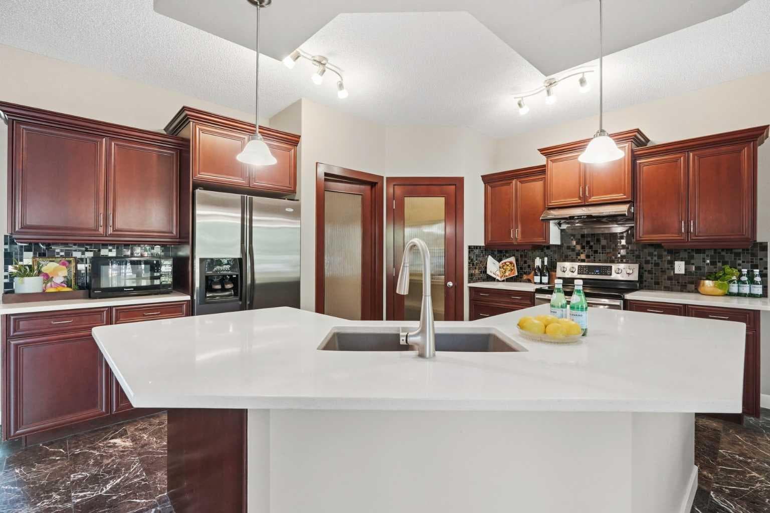 242 Tusslewood Grove NW