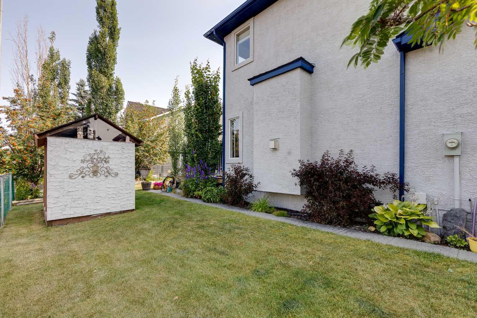 402 Fairways Mews NW