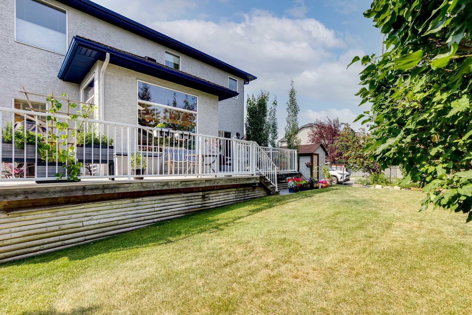 402 Fairways Mews NW