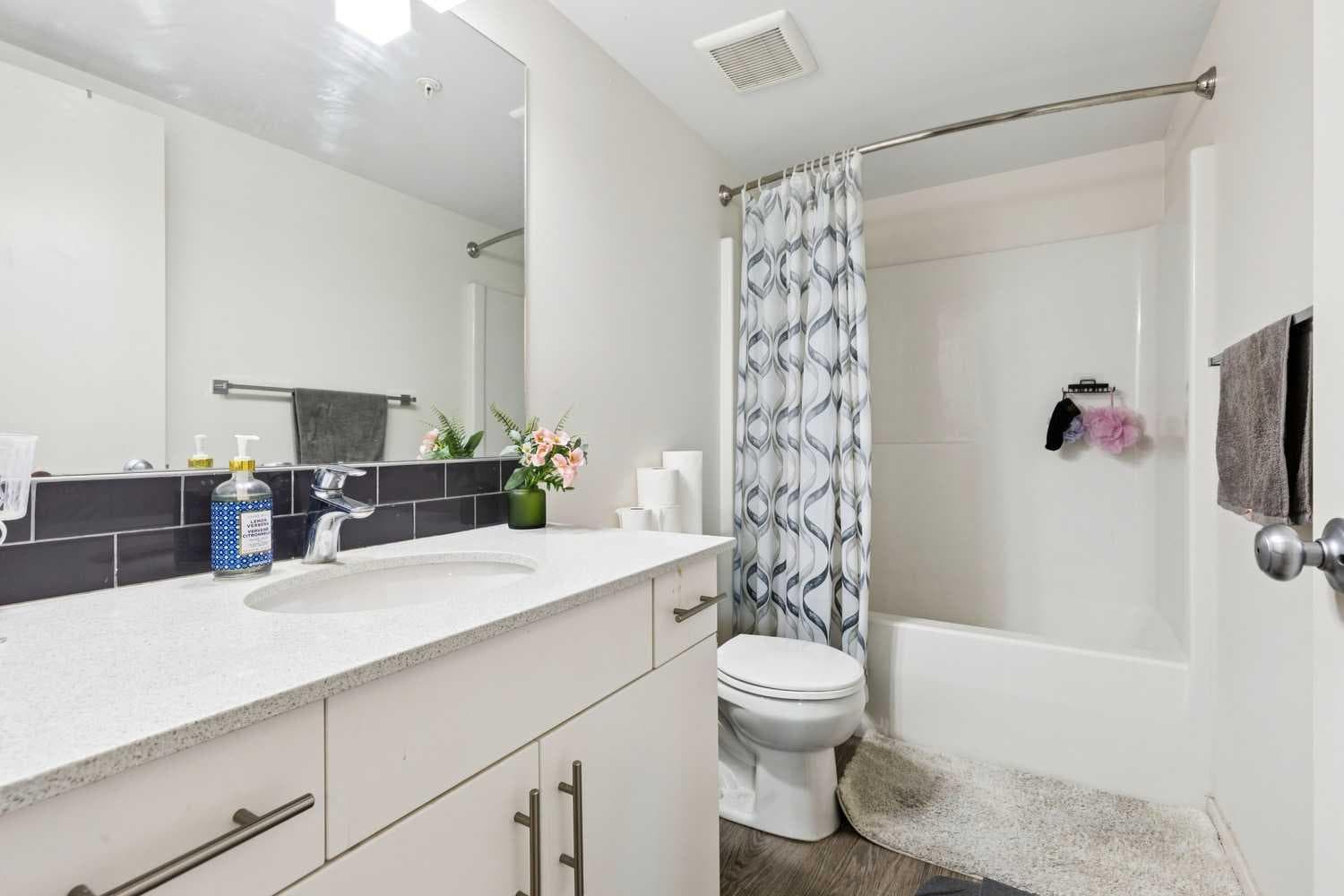 2115, 181 Skyview Ranch Manor NE