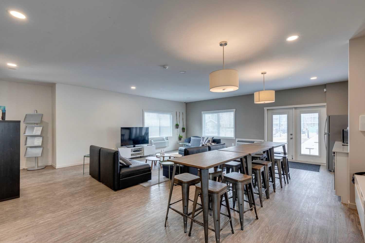2115, 181 Skyview Ranch Manor NE