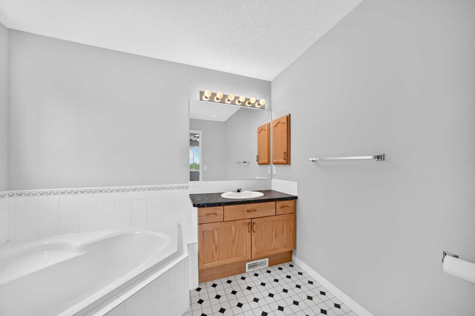 171 Oakmere Green 