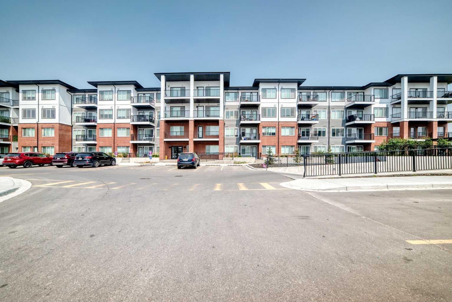 2110, 6 Merganser Drive W