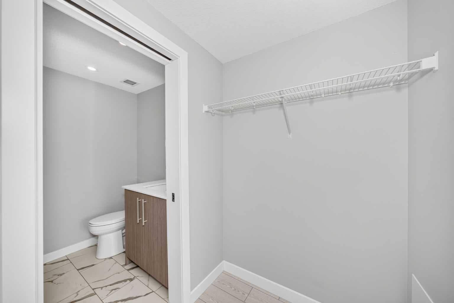 2110, 6 Merganser Drive W