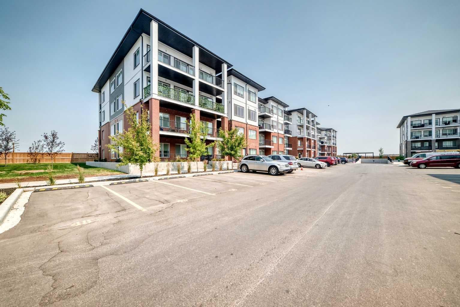 2110, 6 Merganser Drive W