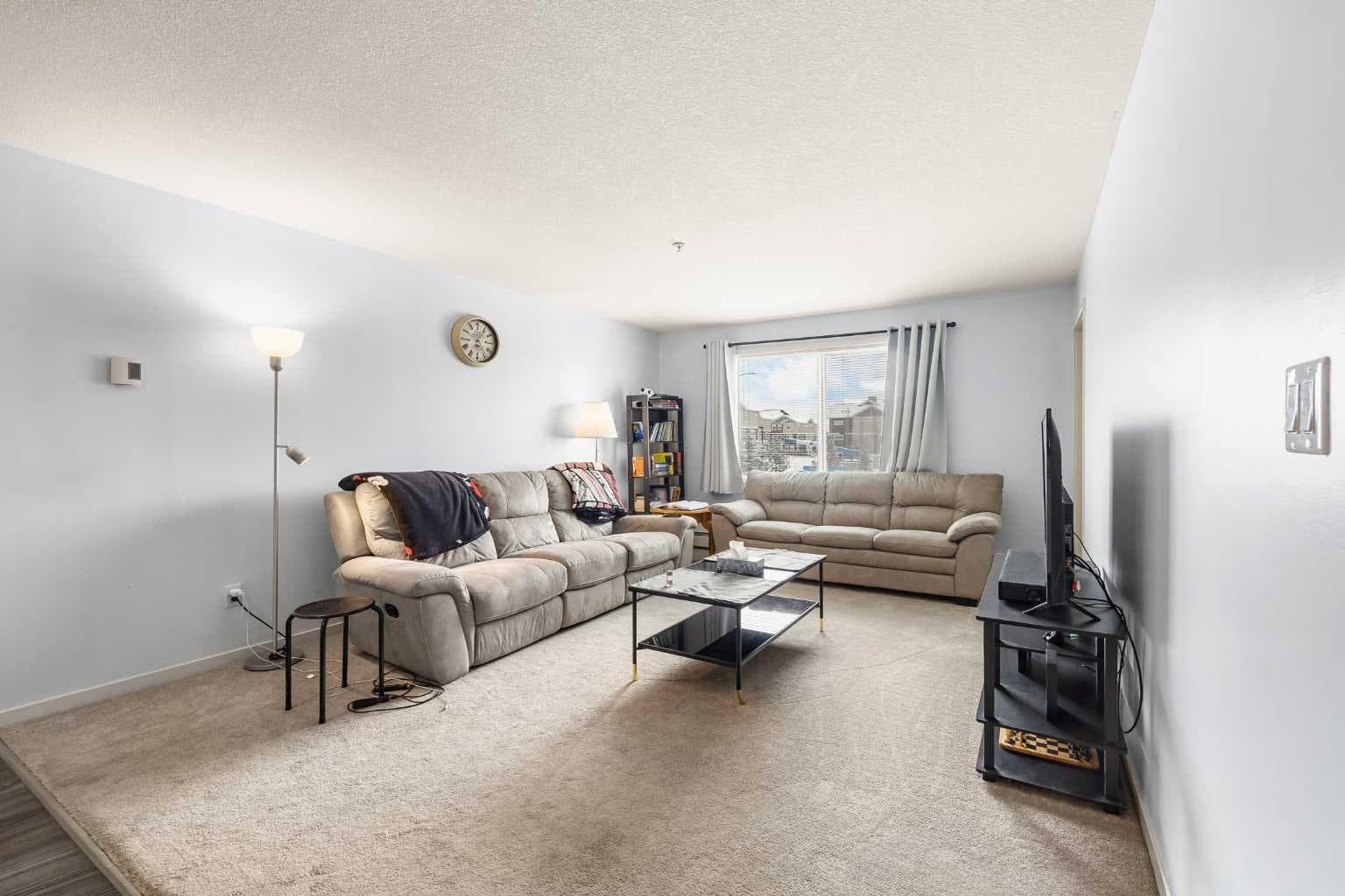 2210, 181 Skyview Ranch Manor NE