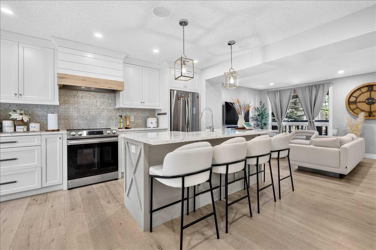 75 Shawglen Way SW