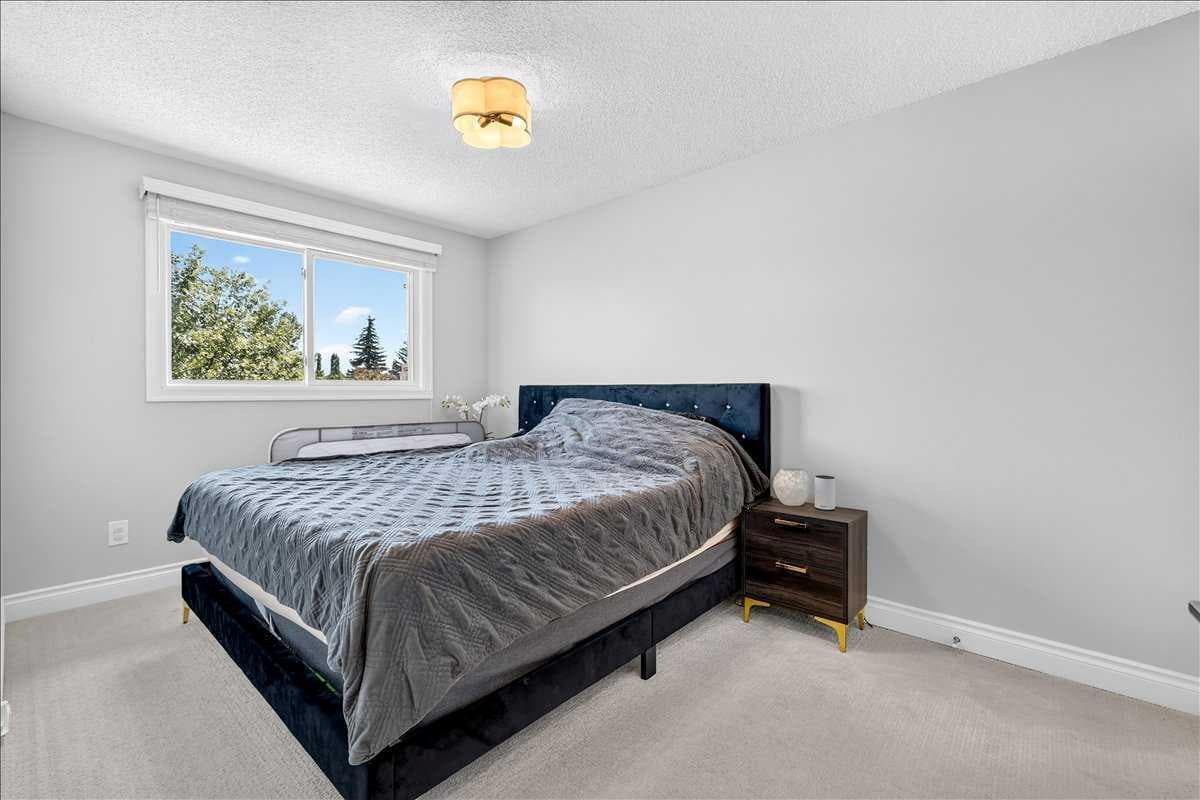 75 Shawglen Way SW