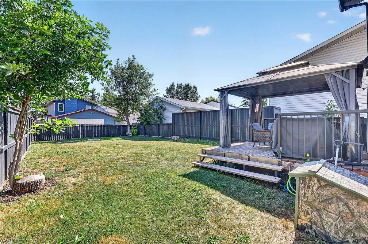 75 Shawglen Way SW