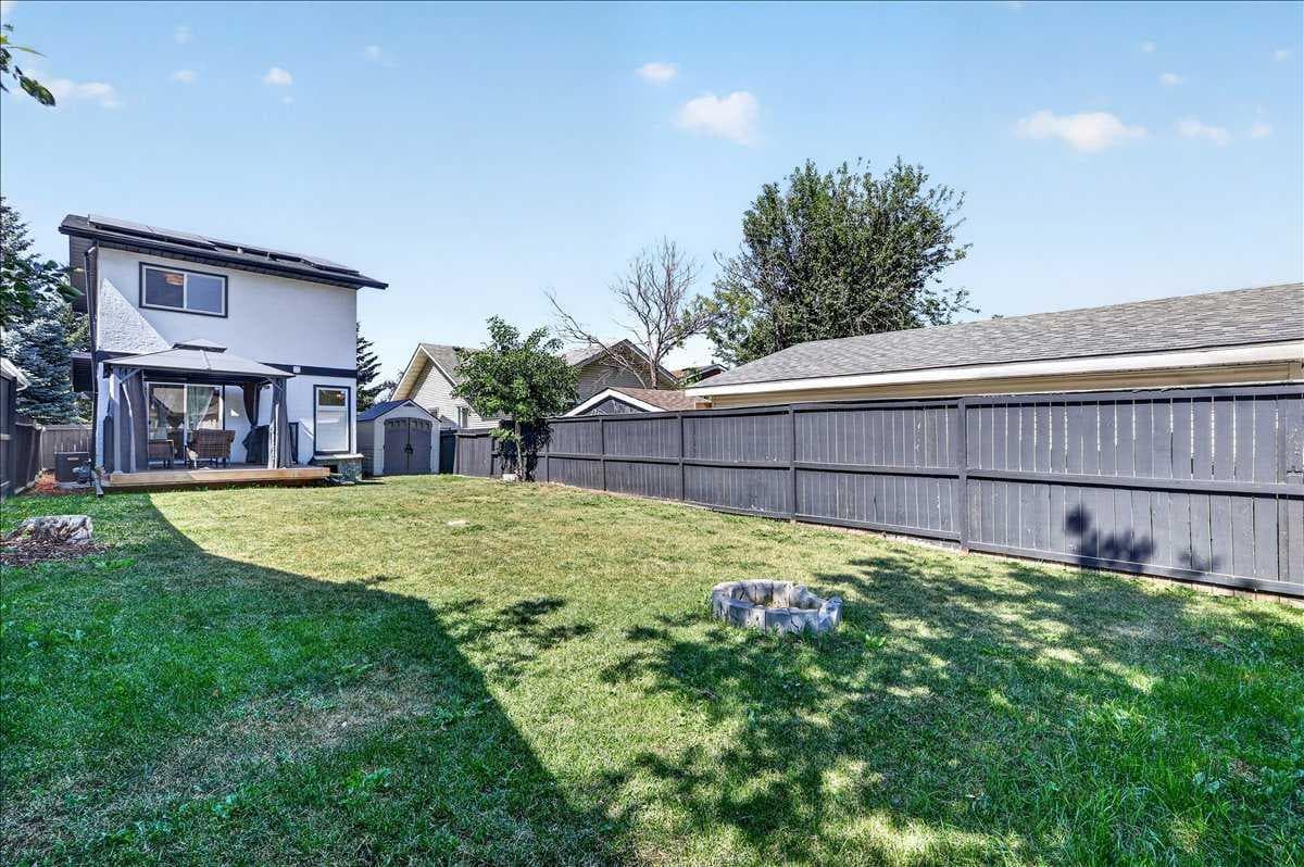75 Shawglen Way SW