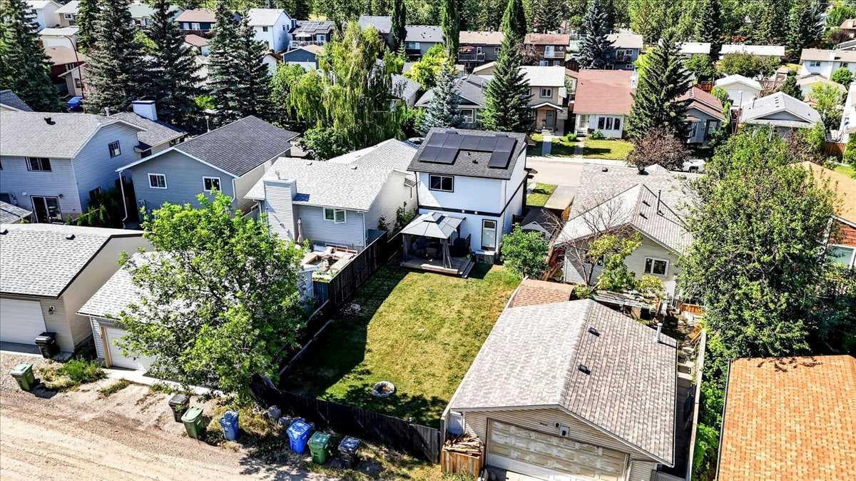 75 Shawglen Way SW