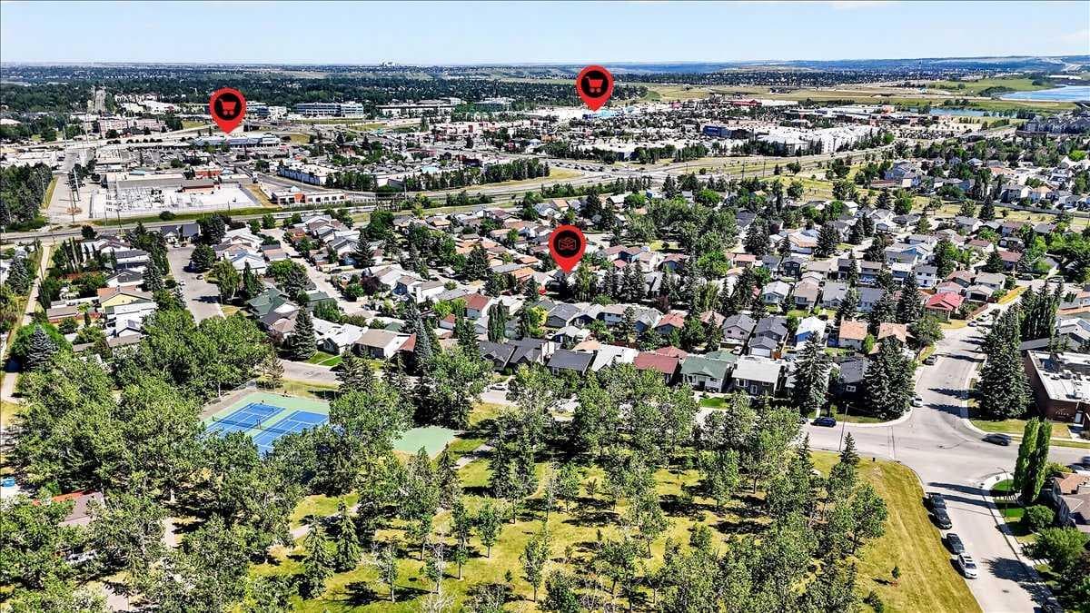 75 Shawglen Way SW
