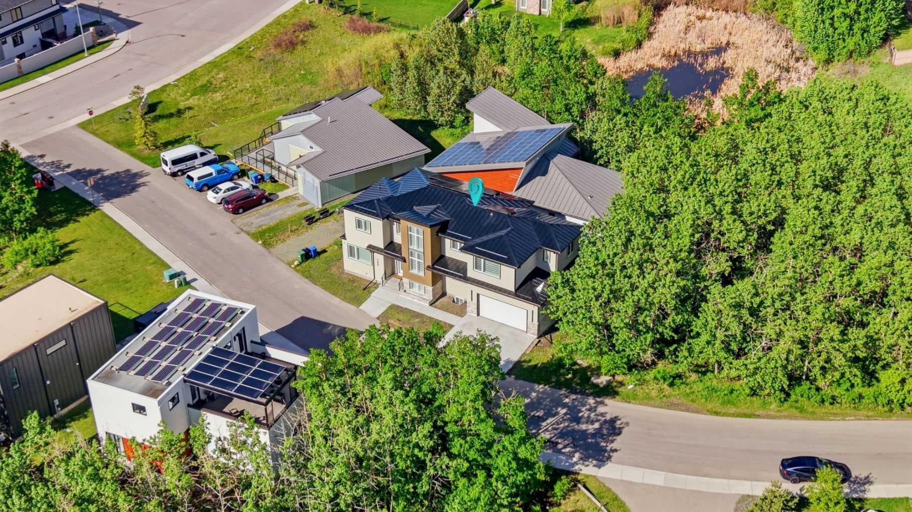 105 Rockhaven Green NW