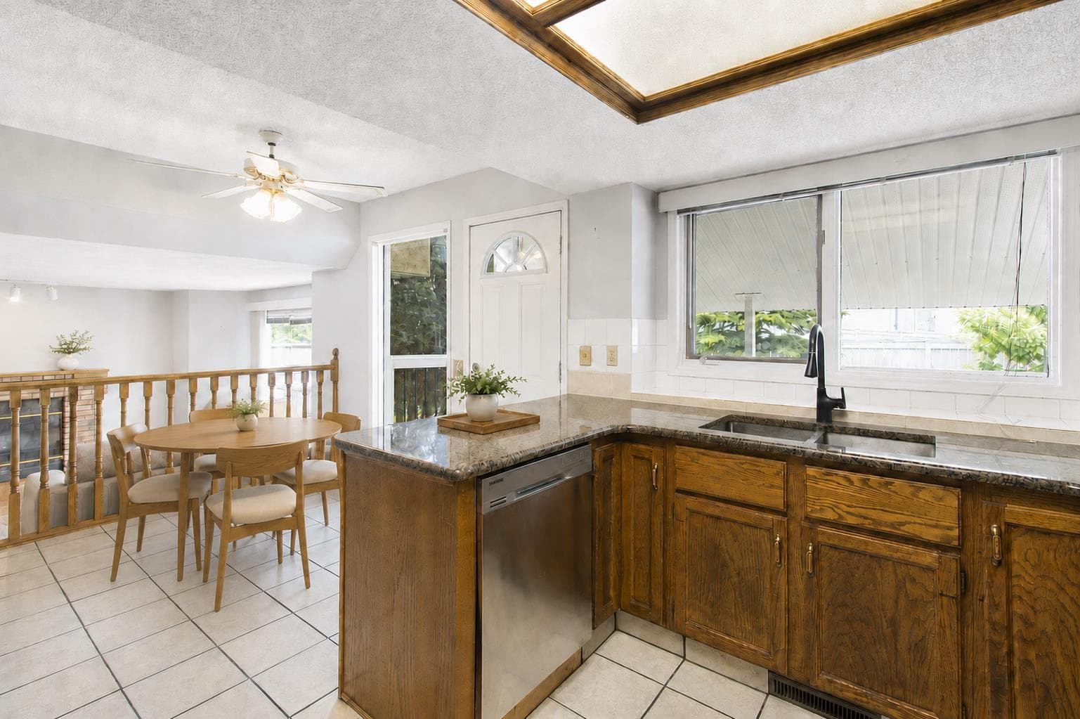 32 Del Rio Place NE