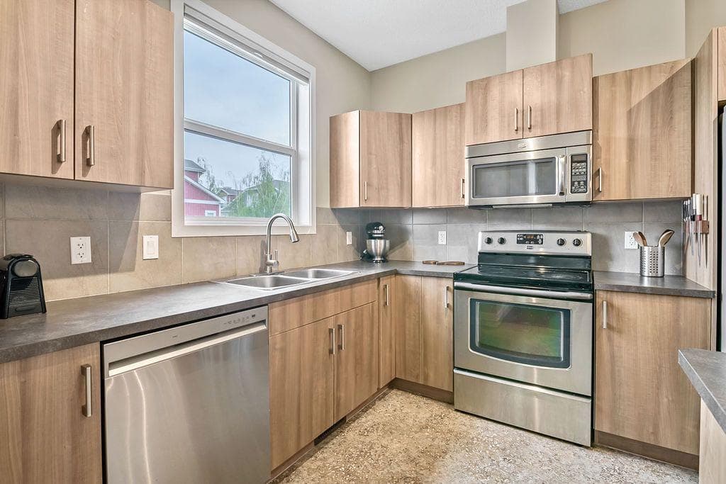 1410, 10 Auburn Bay Avenue SE