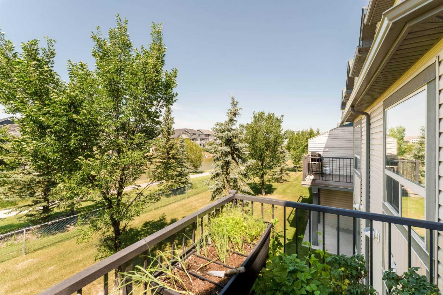 222 Bayside Point SW