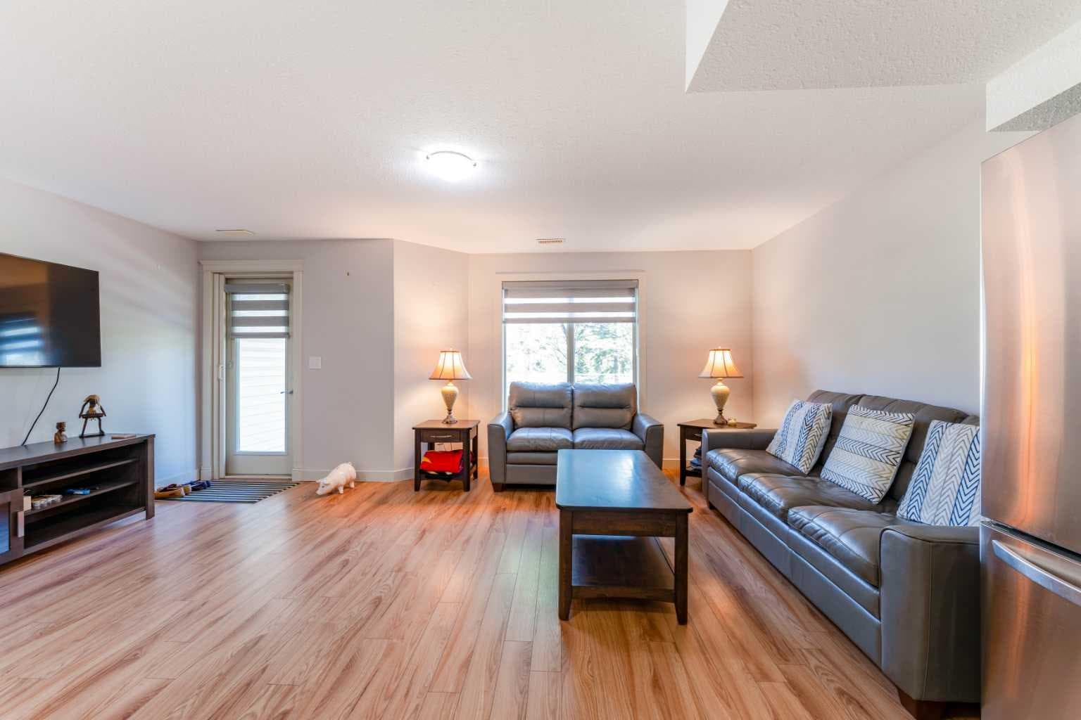 222 Bayside Point SW