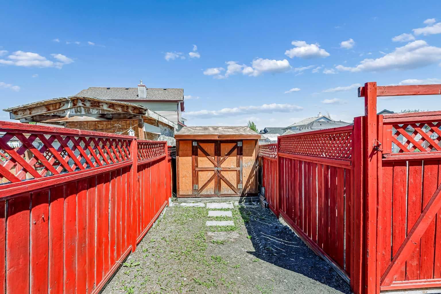 163 Saddlemont Crescent NE