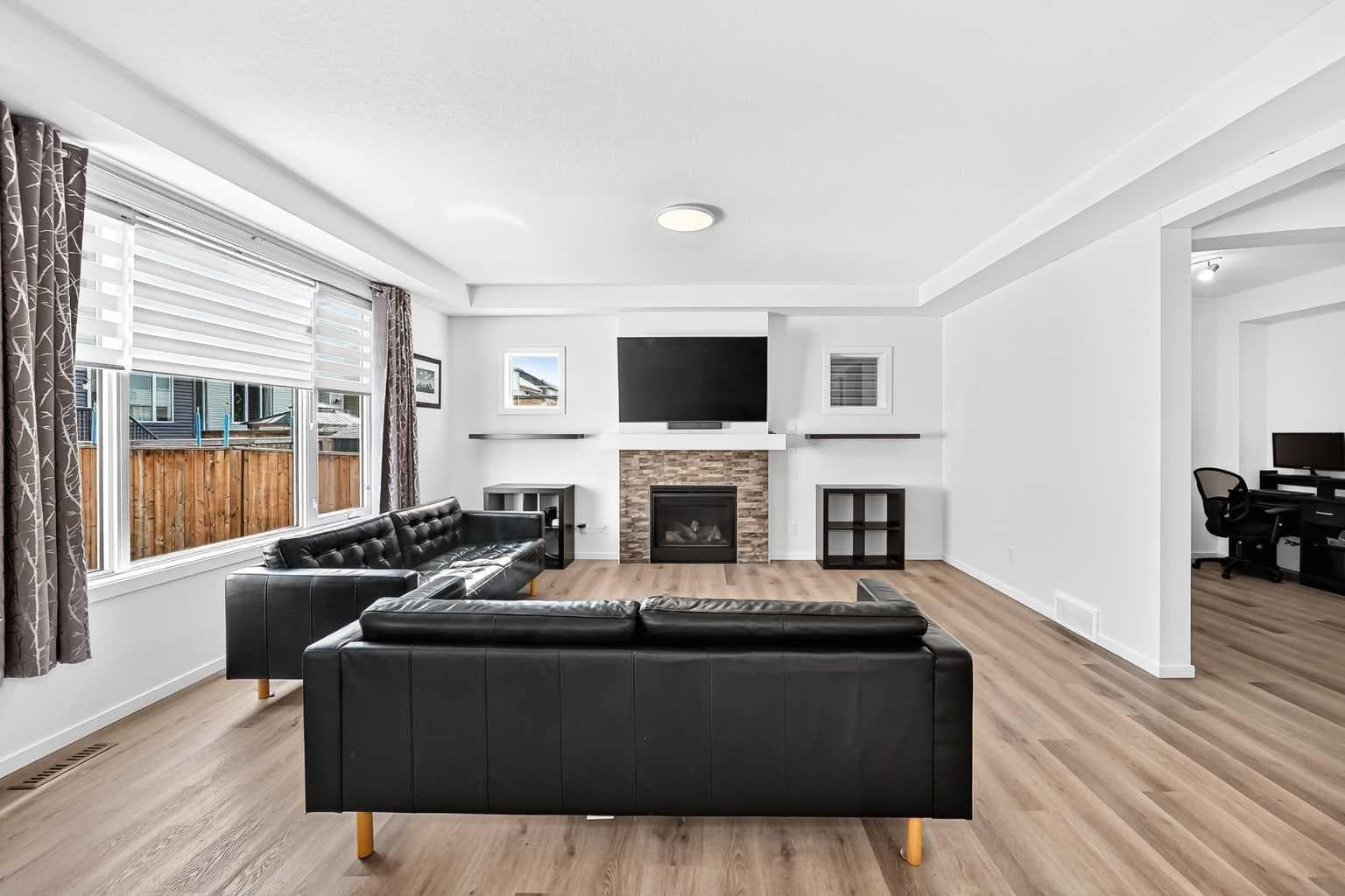 188 Carrington Crescent NW