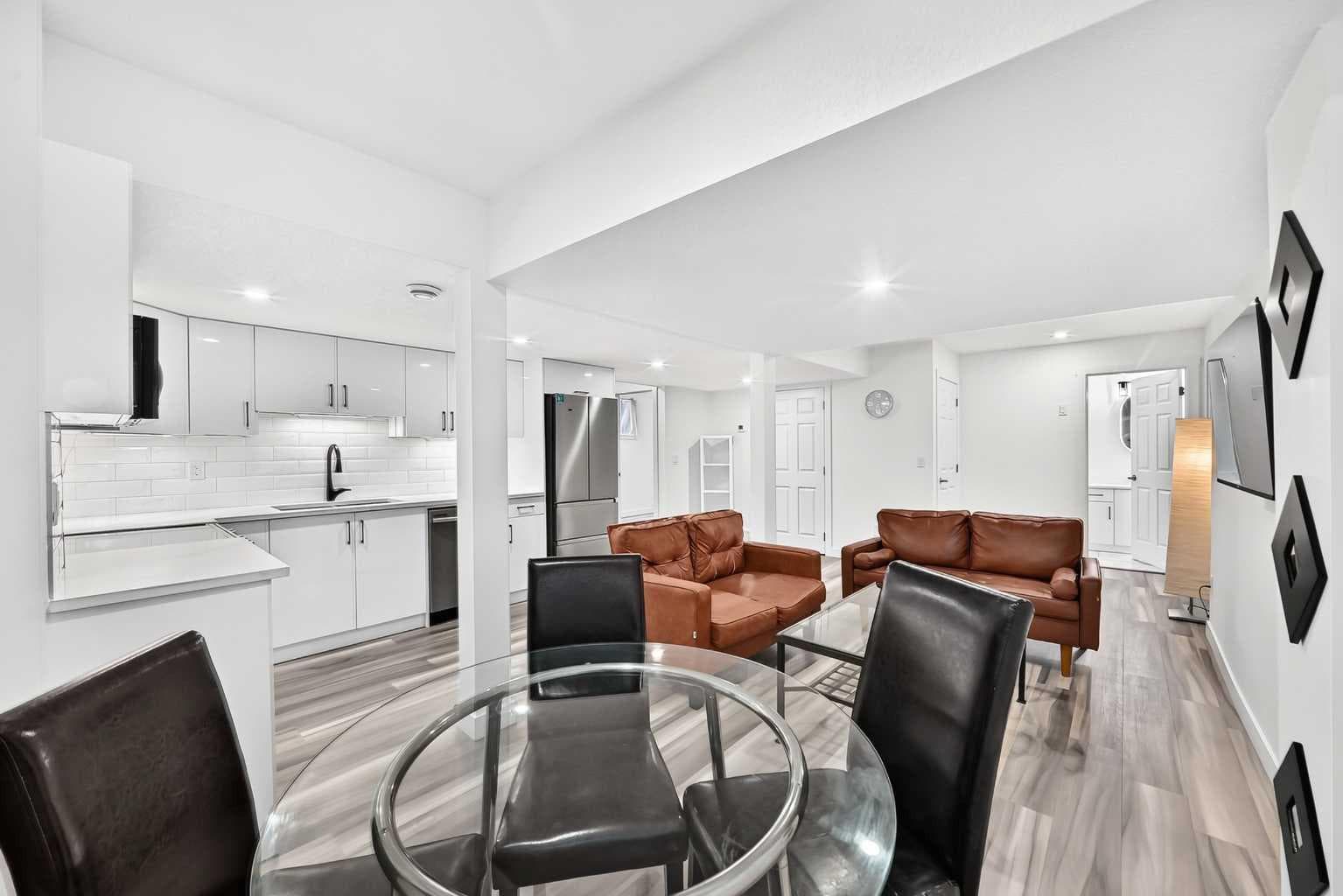 188 Carrington Crescent NW