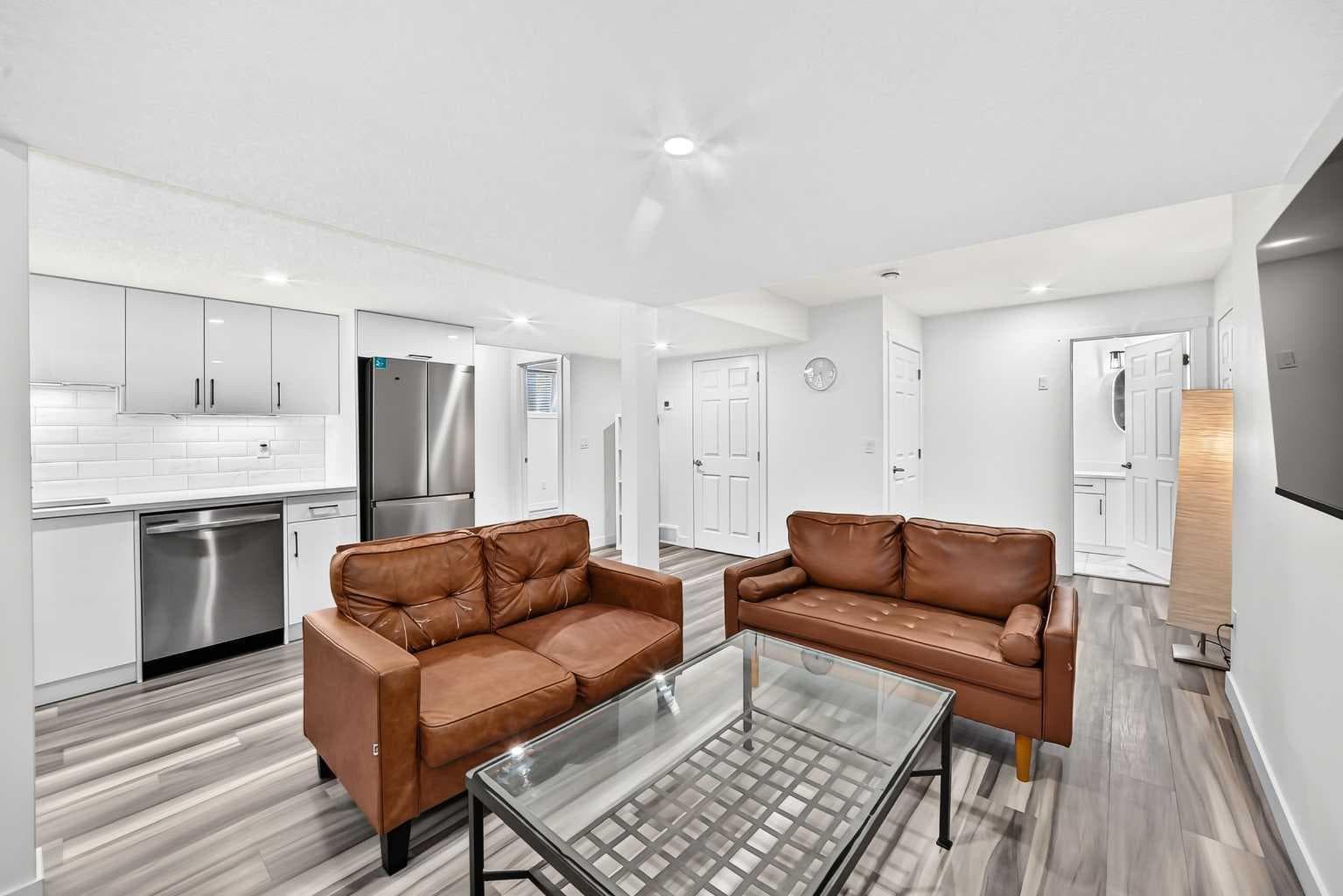 188 Carrington Crescent NW