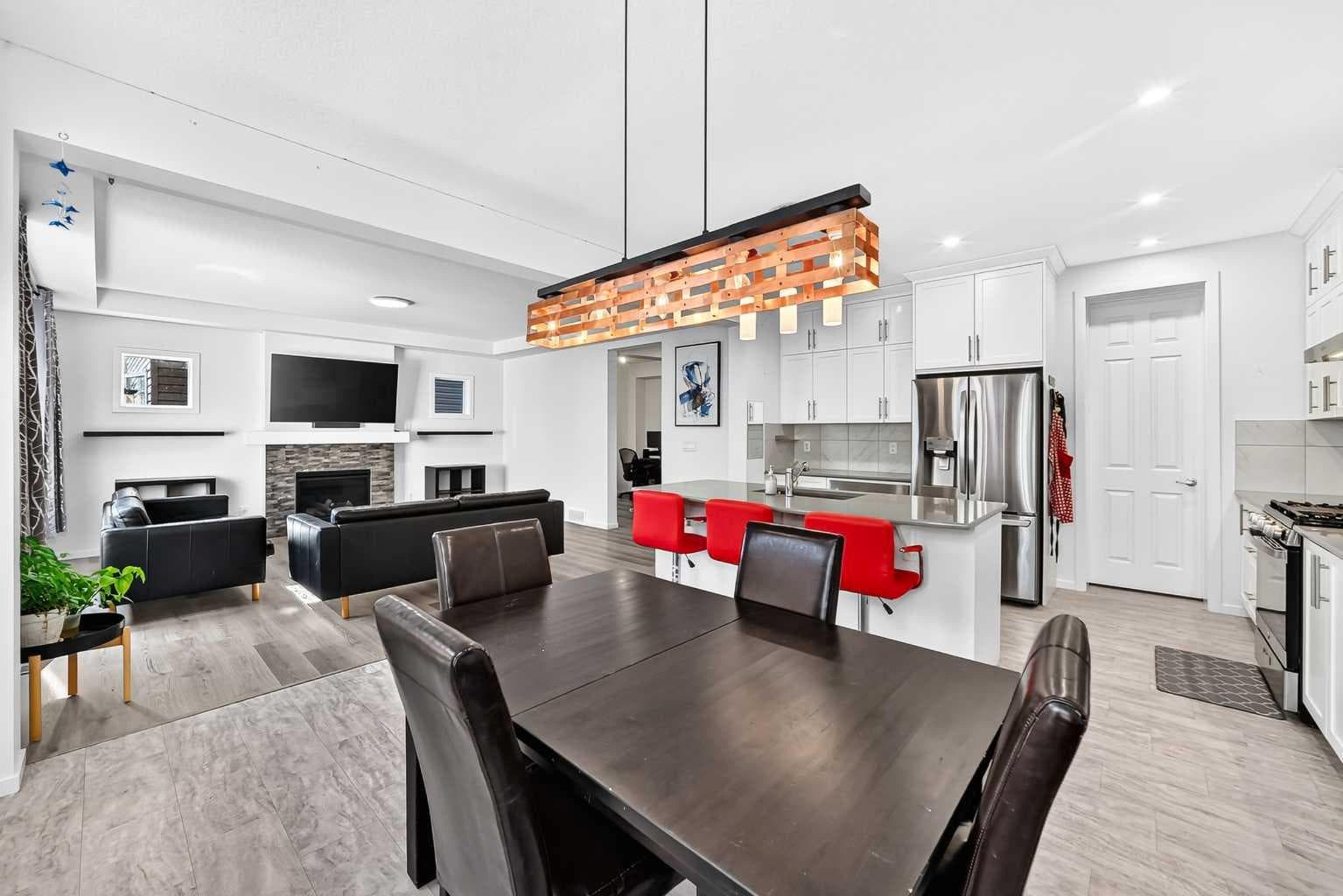 188 Carrington Crescent NW