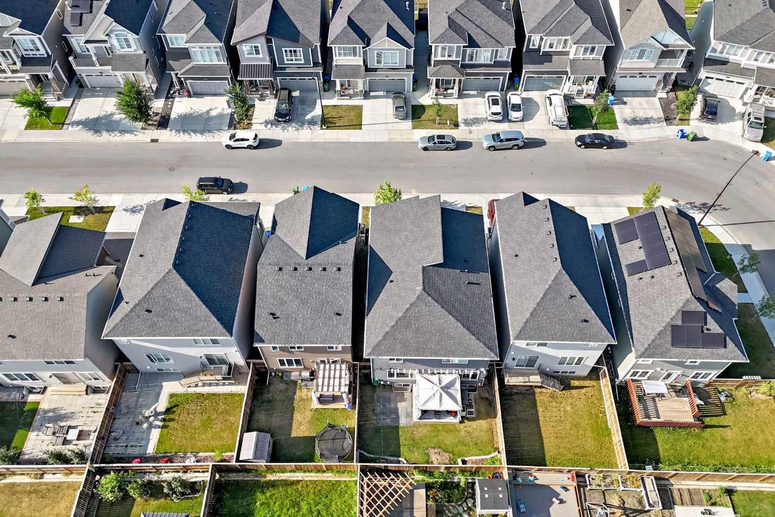 188 Carrington Crescent NW