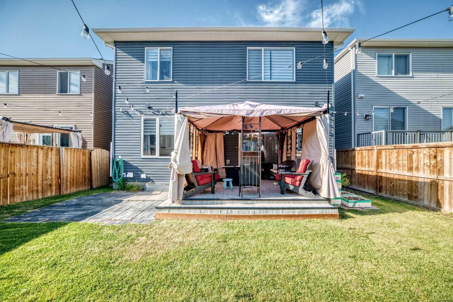 188 Carrington Crescent NW