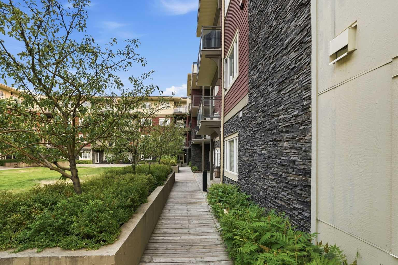 441, 11 Millrise Drive SW