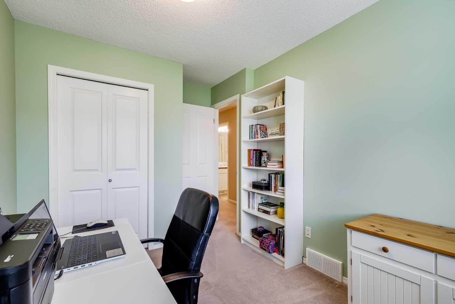 17 Country Village Circle NE