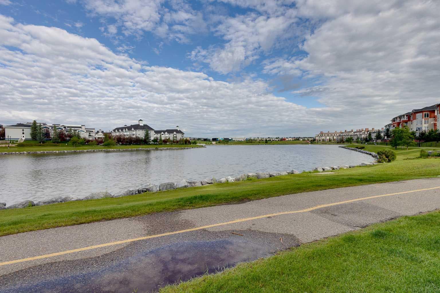17 Country Village Circle NE