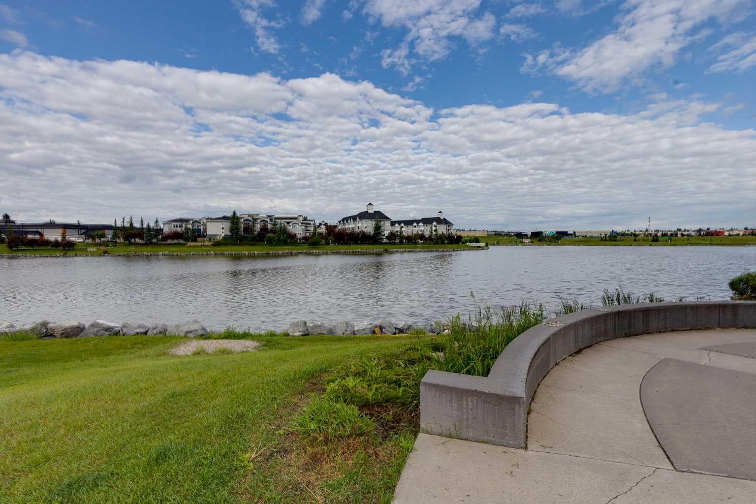 17 Country Village Circle NE