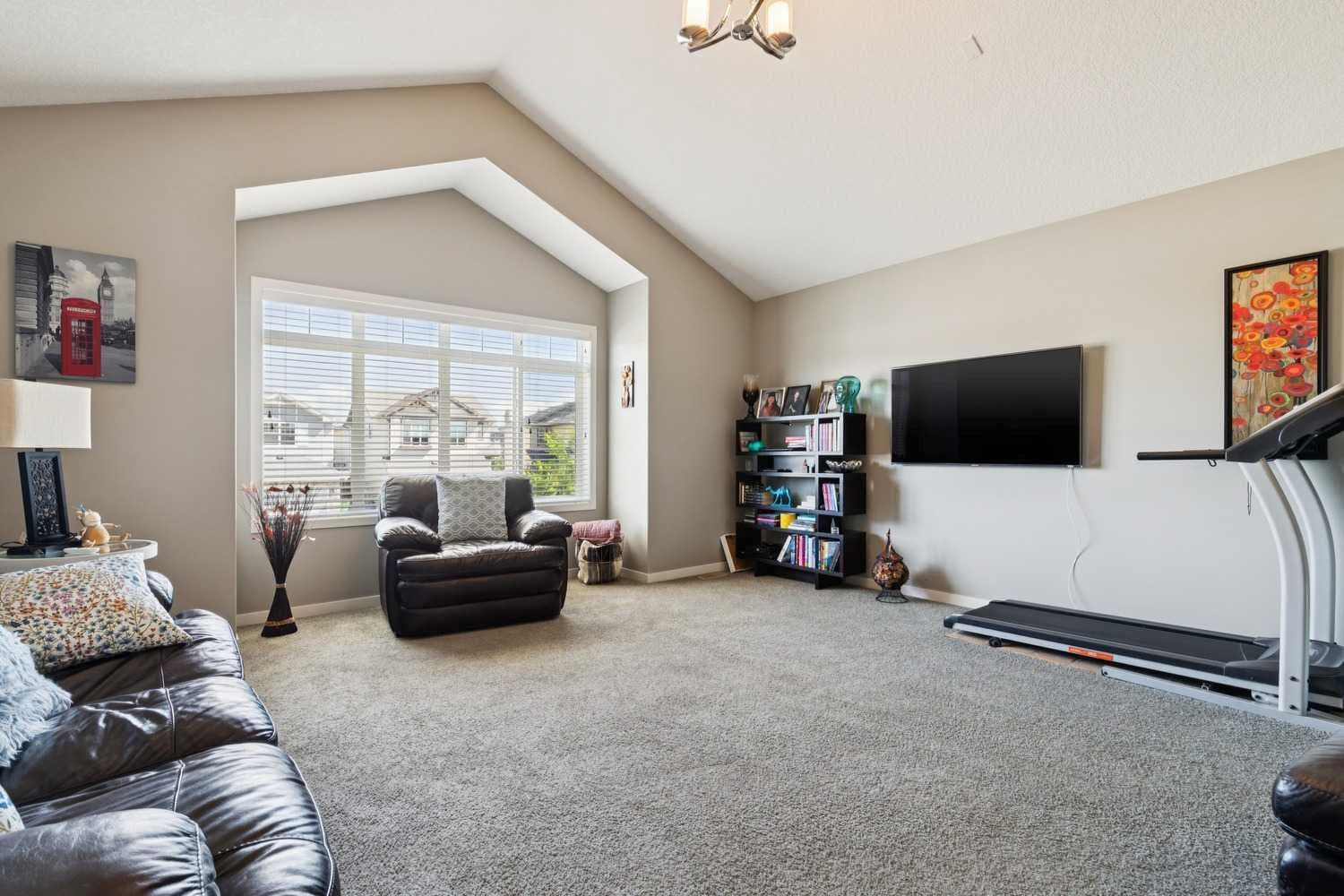768 New Brighton Drive SE